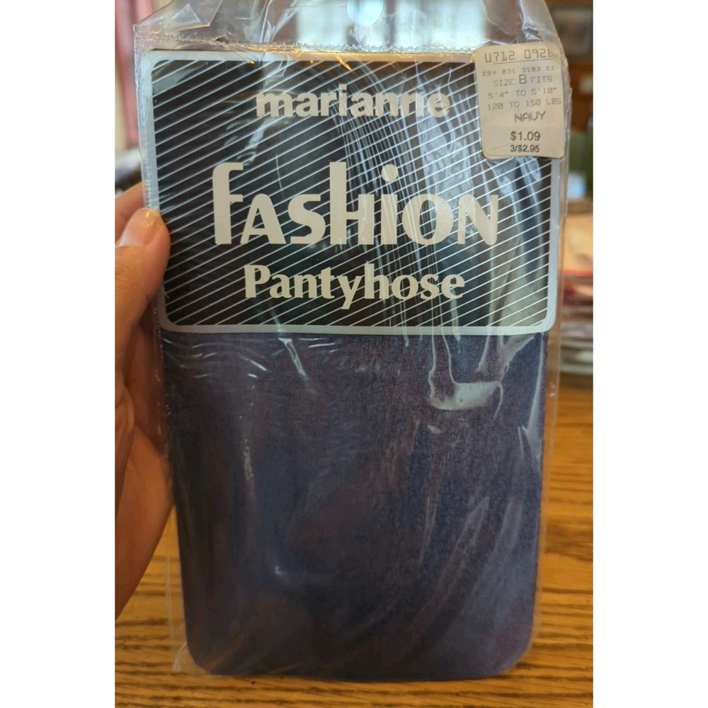 New Vintage Marianne Fashion Pantyhose Navy Blue Size B 5'4-5'10 / 120-150lbs
